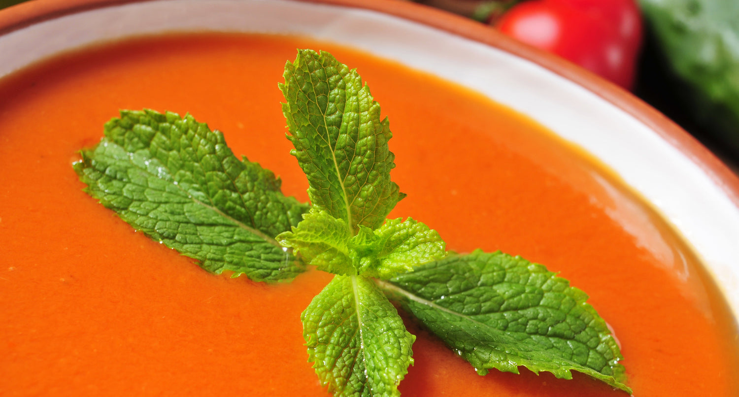 Gazpacho andaluz – mit Serrano-Schinken ein aparter Sommergenuss