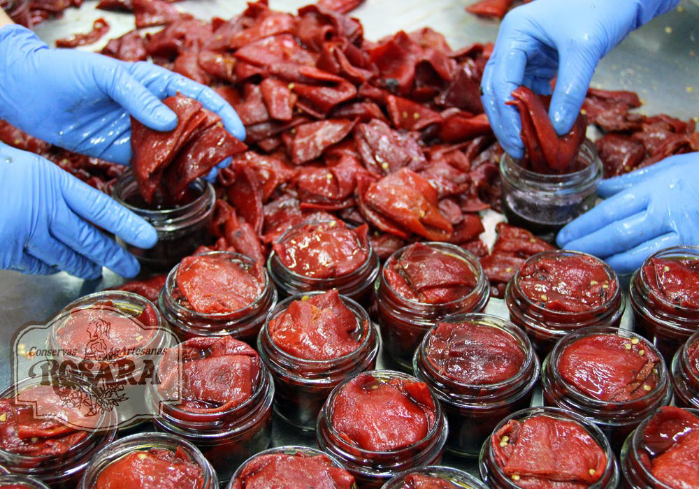 Pimientos del Piquillo confitado – Paprika in Rotwein und Rohrzucker eingekocht