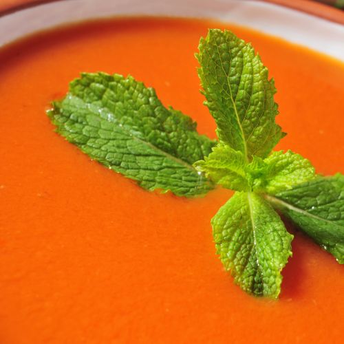 Gazpacho Andaluz - Spanische Gemüsesuppe 