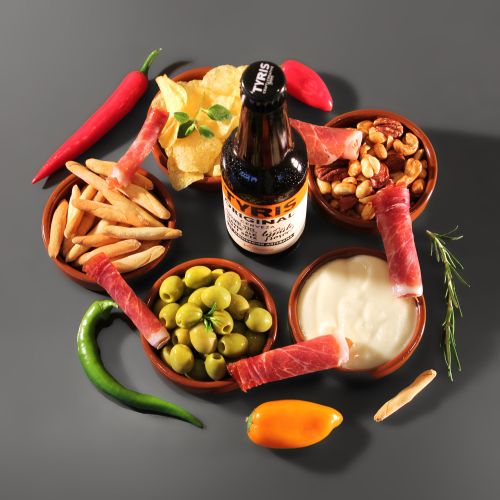 TAPAS - Präsentkorb mit Serrano-Schinken, Allioli & Craft-Bier 